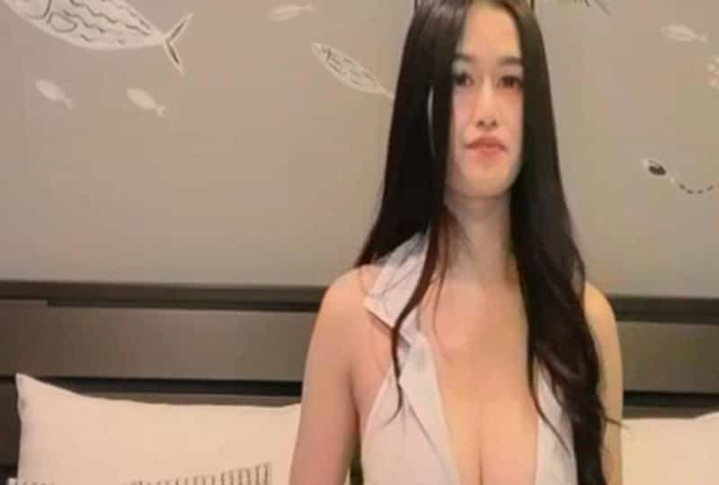 双飞轮操制服姐妹!